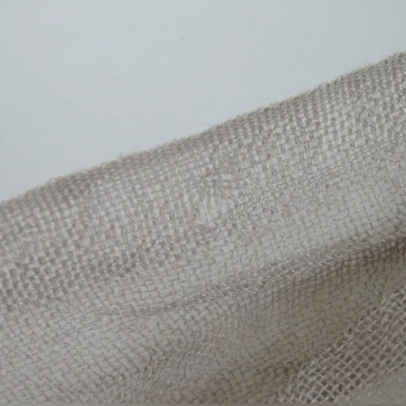 FENDI Sellaria Flower Fur Stall Cashmere/Silk Blend Scarf - Picture 15 of 16